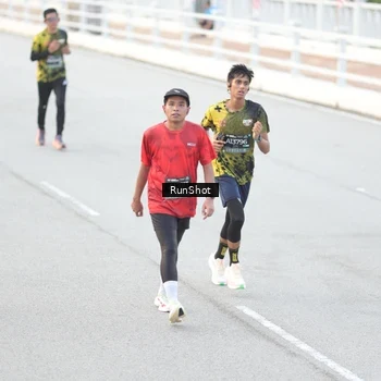 Runner Photo 6813369