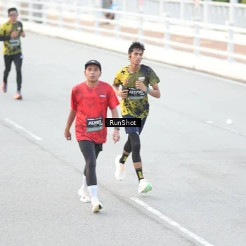 Runner Photo 6813370
