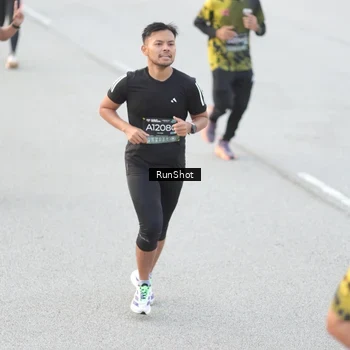 Runner Photo 6813418