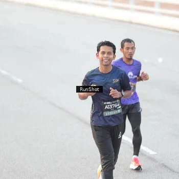 Runner Photo 6813459