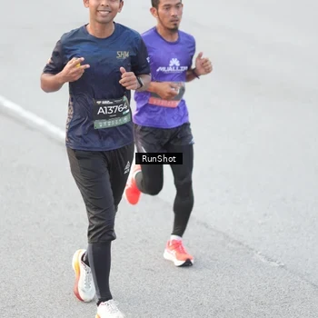 Runner Photo 6813469