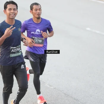 Runner Photo 6813473
