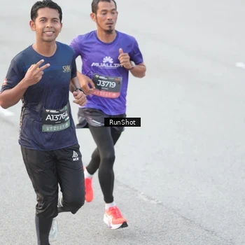 Runner Photo 6813474