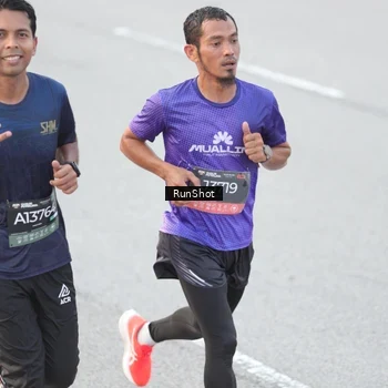 Runner Photo 6813479