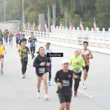 Runner Photo 6813494