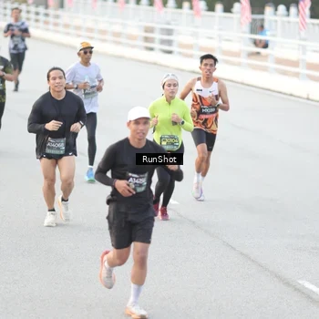 Runner Photo 6813498