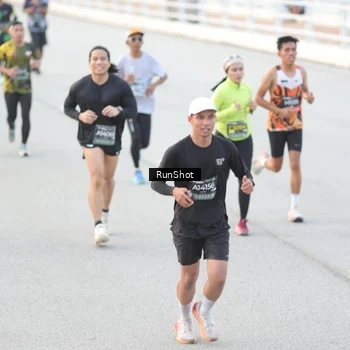 Runner Photo 6813499