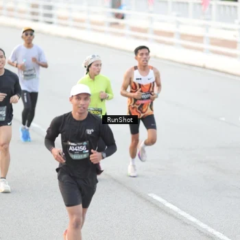 Runner Photo 6813505