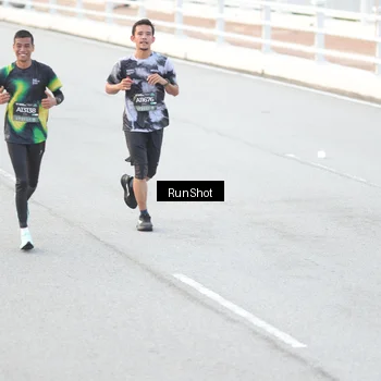 Runner Photo 6813575