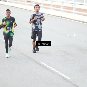 Runner Photo 6813576
