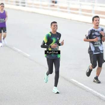 Runner Photo 6813589