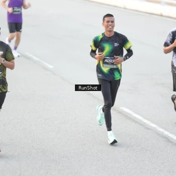 Runner Photo 6813590