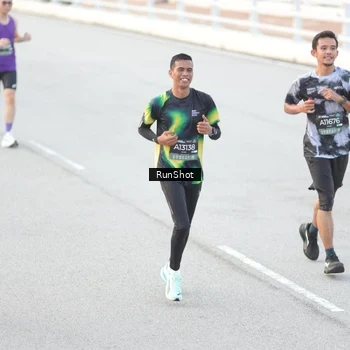 Runner Photo 6813591