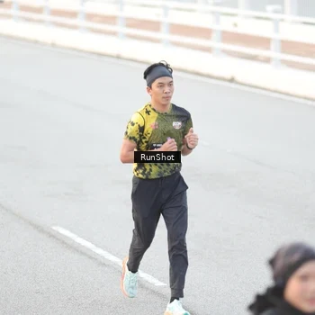 Runner Photo 6813658
