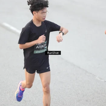 Runner Photo 6813673