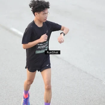 Runner Photo 6813674