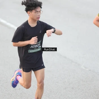 Runner Photo 6813676