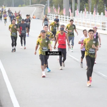 Runner Photo 6813681