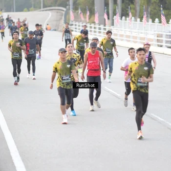 Runner Photo 6813684