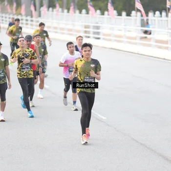 Runner Photo 6813687