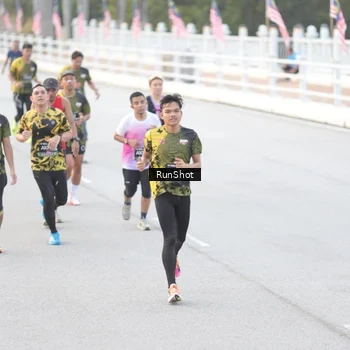 Runner Photo 6813689