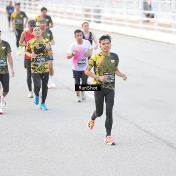 Runner Photo 6813692