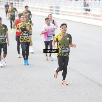 Runner Photo 6813693