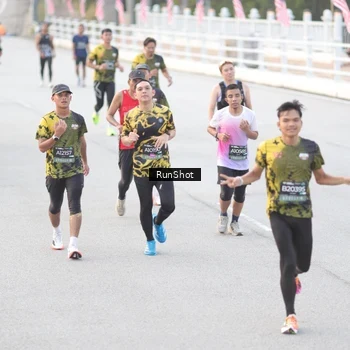Runner Photo 6813694