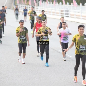 Runner Photo 6813696
