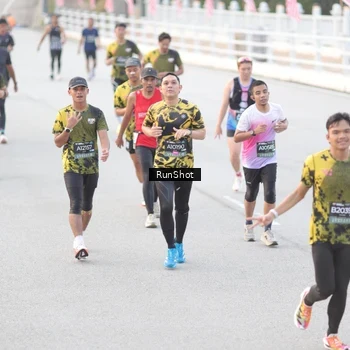Runner Photo 6813702