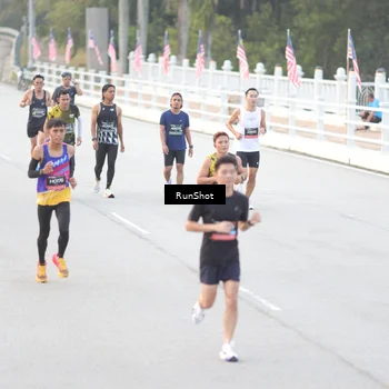 Runner Photo 6813813