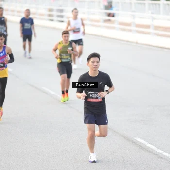 Runner Photo 6813826