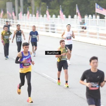 Runner Photo 6813829