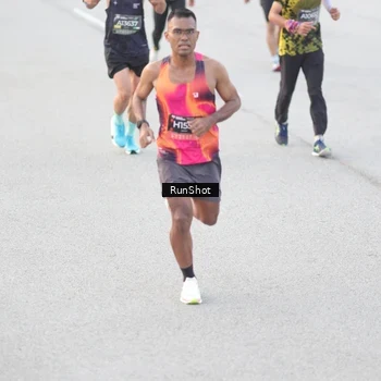 Runner Photo 6813882