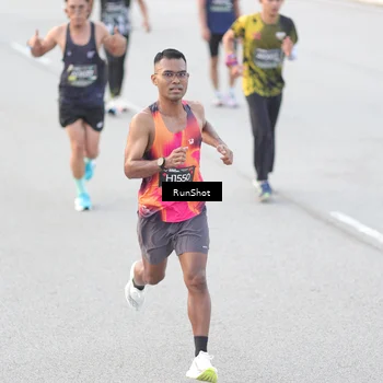 Runner Photo 6813888