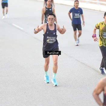 Runner Photo 6813896