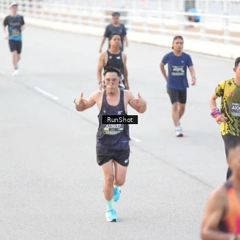 Runner Photo 6813900