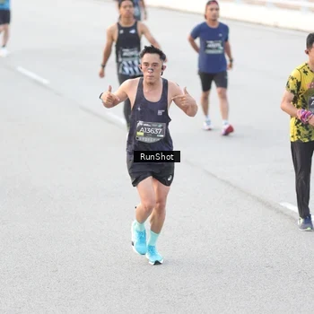 Runner Photo 6813909