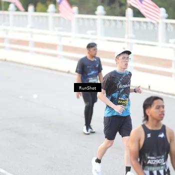 Runner Photo 6813972