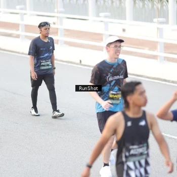Runner Photo 6813979