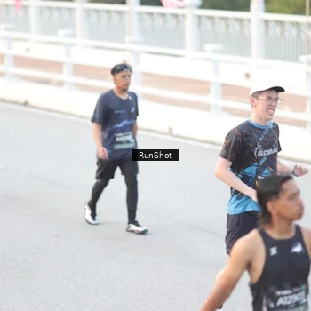 Runner Photo 6813980