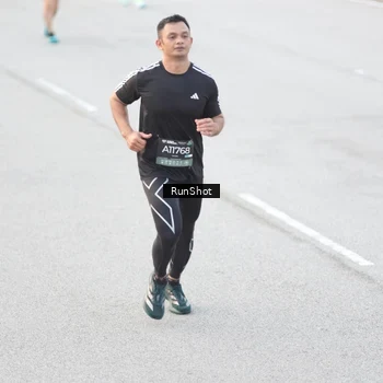 Runner Photo 6814084