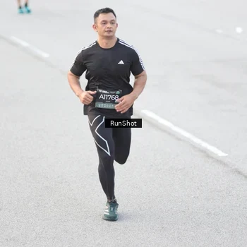 Runner Photo 6814091