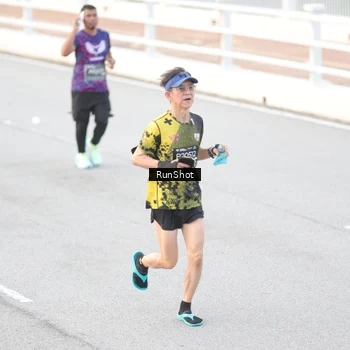 Runner Photo 6814111