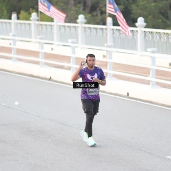 Runner Photo 6814117