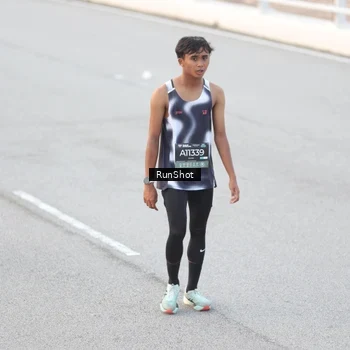 Runner Photo 6814200