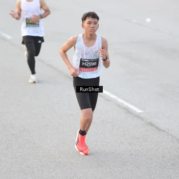 Runner Photo 6814210
