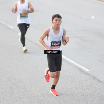 Runner Photo 6814211