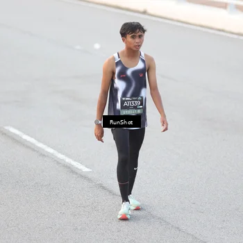 Runner Photo 6814242