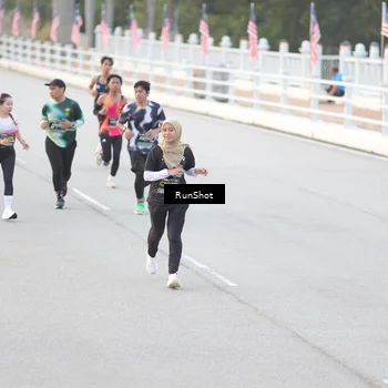 Runner Photo 6814258